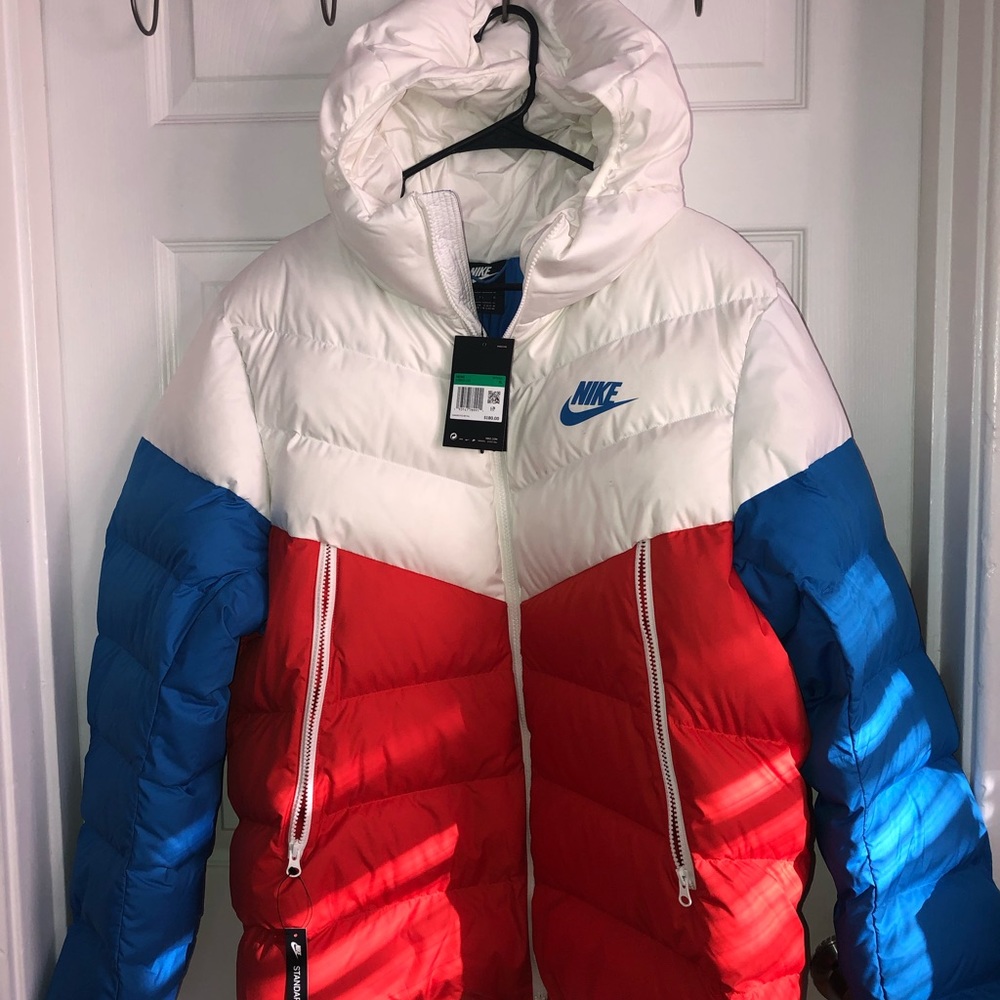 NIKE PUFFY JACKET - Picture 1 of 3